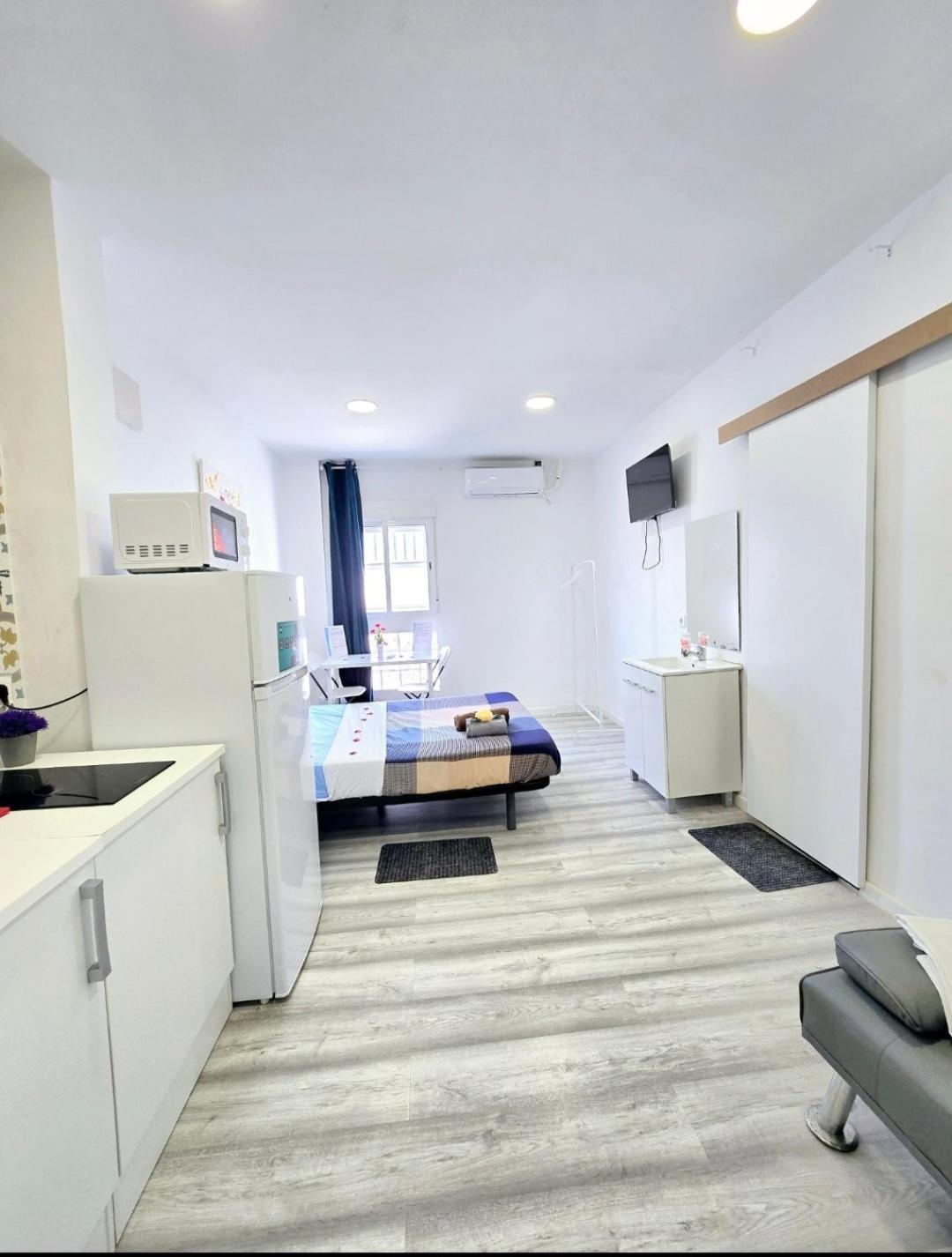 Apartamento Metro Manises Y Aeropuerto Екстер'єр фото